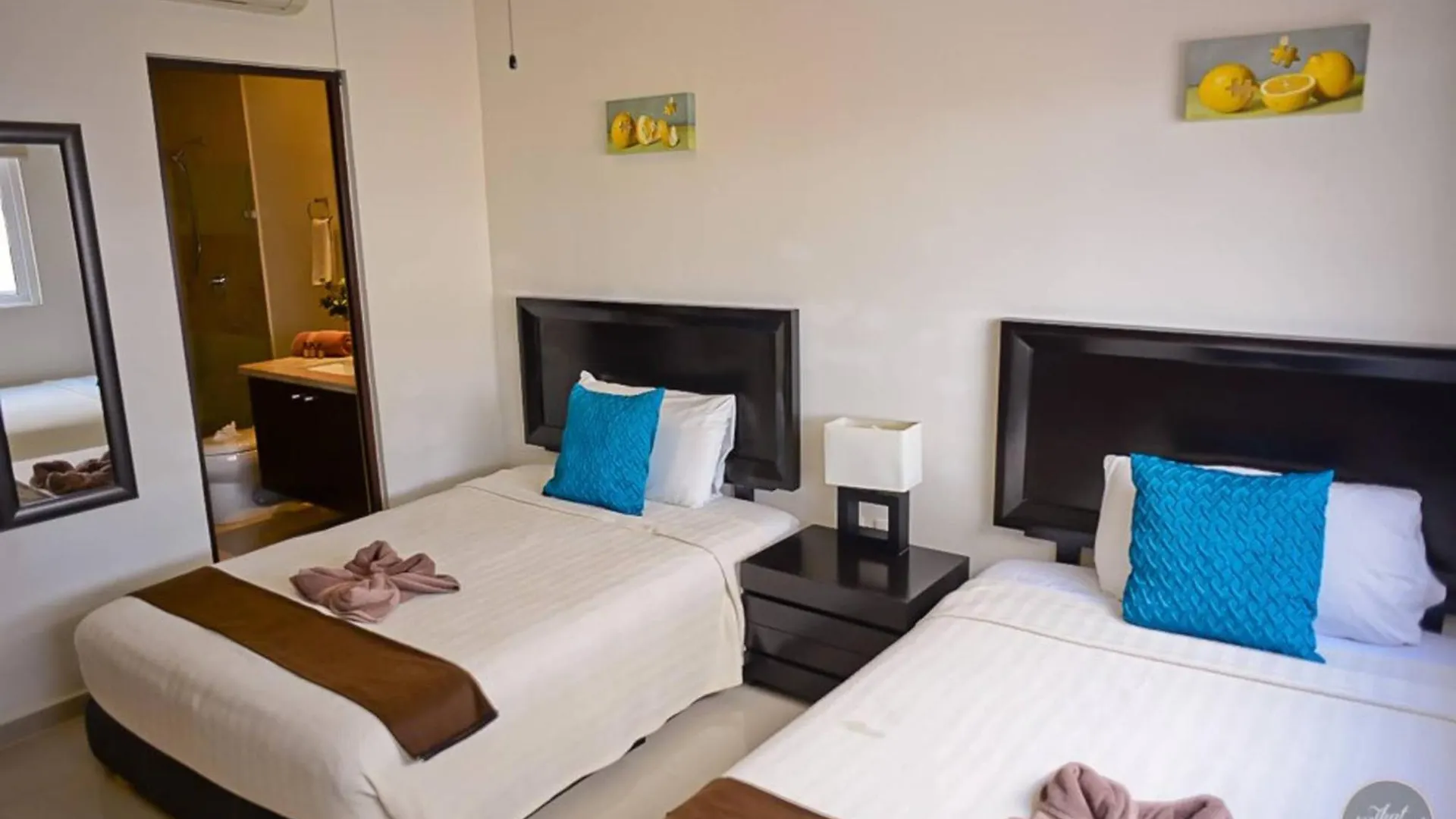 Holiday home 3 Bedroom Penthouse With Private Rooftop + Jacuzzi, Pool, Gym & Beach Club, Sabbia Playa del Carmen