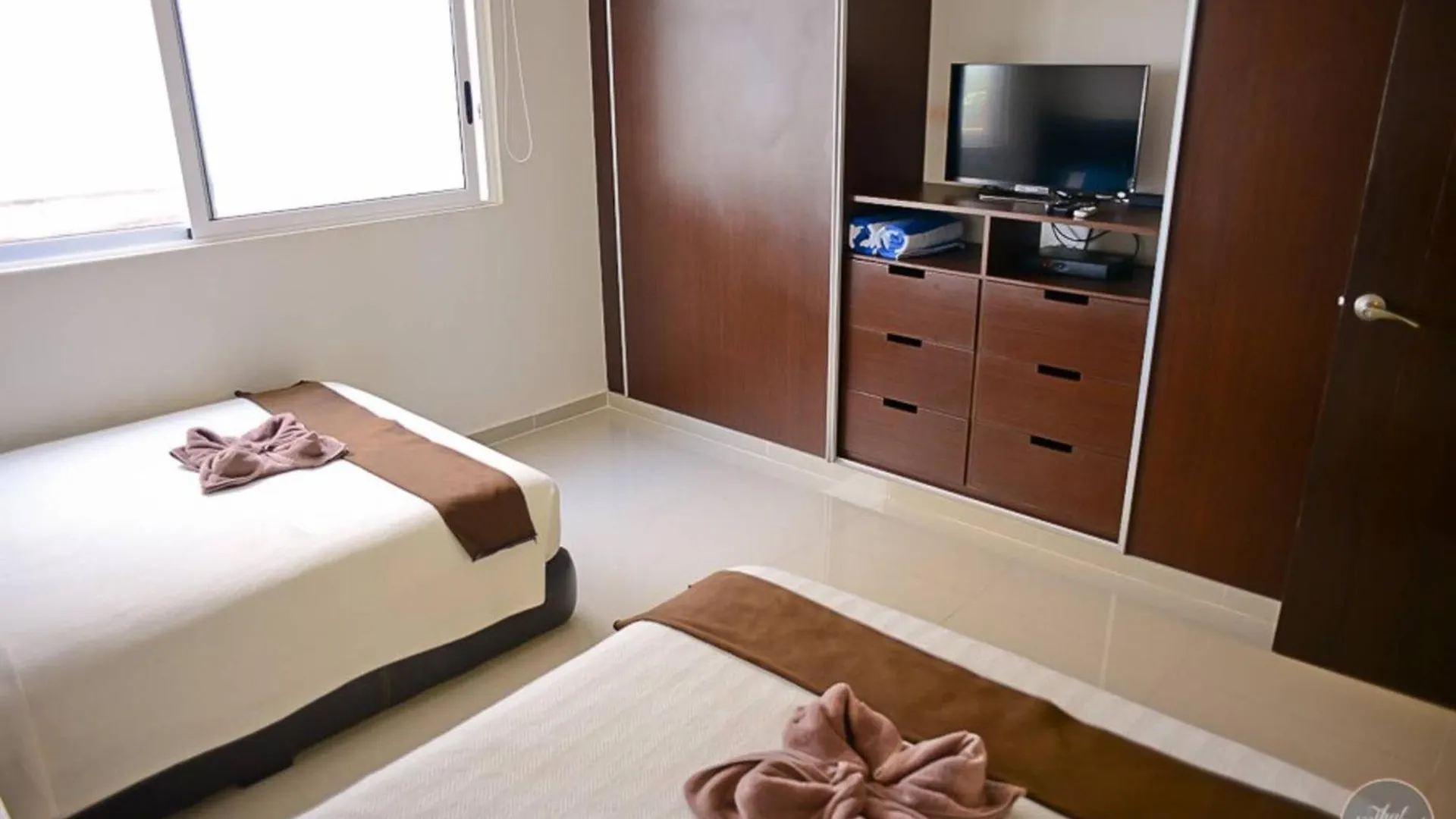 Holiday home 3 Bedroom Penthouse With Private Rooftop + Jacuzzi, Pool, Gym & Beach Club, Sabbia Playa del Carmen