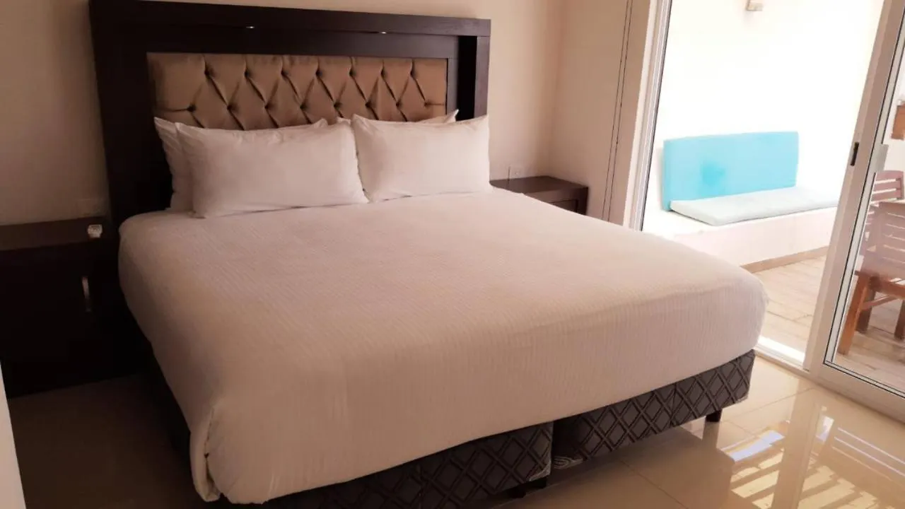 3 Bedroom Penthouse With Private Rooftop + Jacuzzi, Pool, Gym & Beach Club, Sabbia Playa del Carmen 0*,