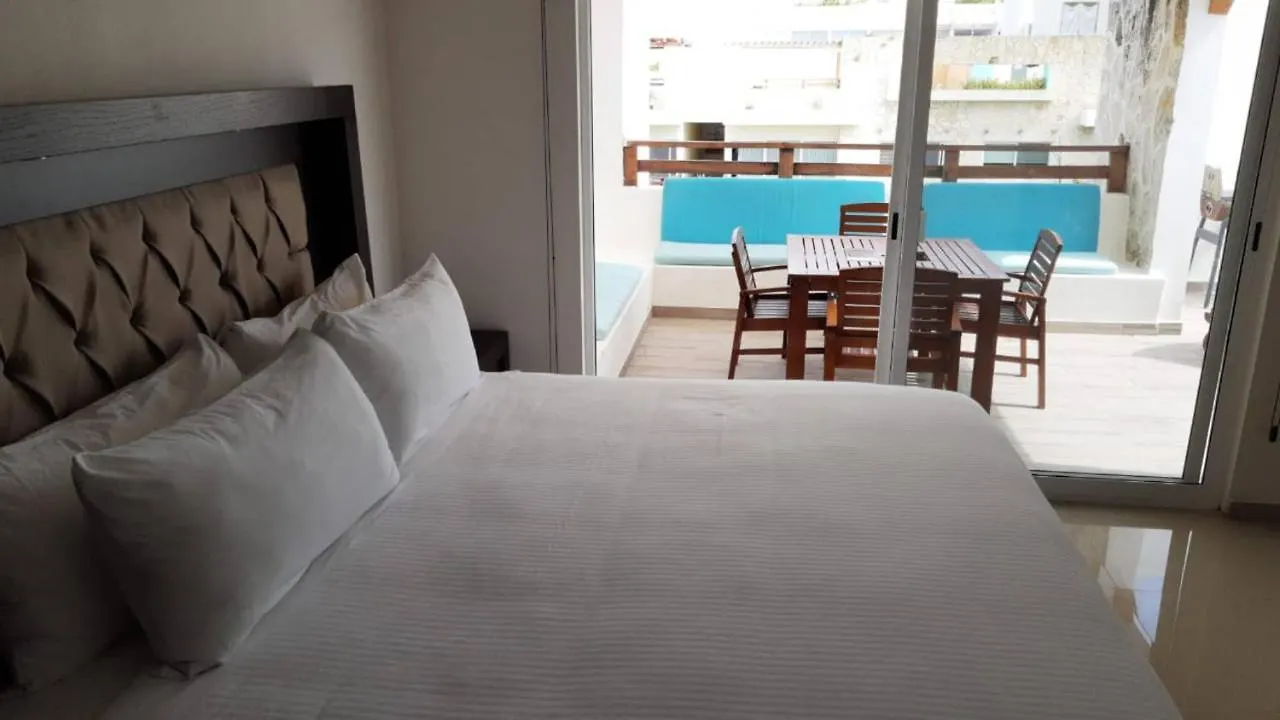 3 Bedroom Penthouse With Private Rooftop + Jacuzzi, Pool, Gym & Beach Club, Sabbia Playa del Carmen
